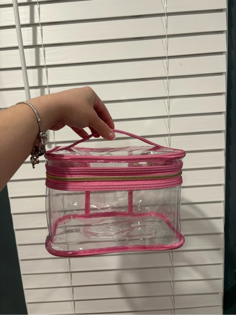 No Label clear cosmetic